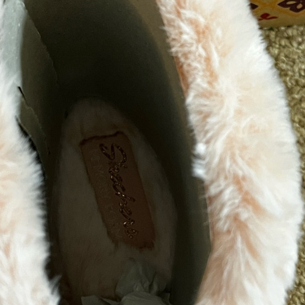 Skechers/Meant To Be NWT Women’s blush Faux Fur Suede Ankle Boots size 7 - Picture 5 of 8